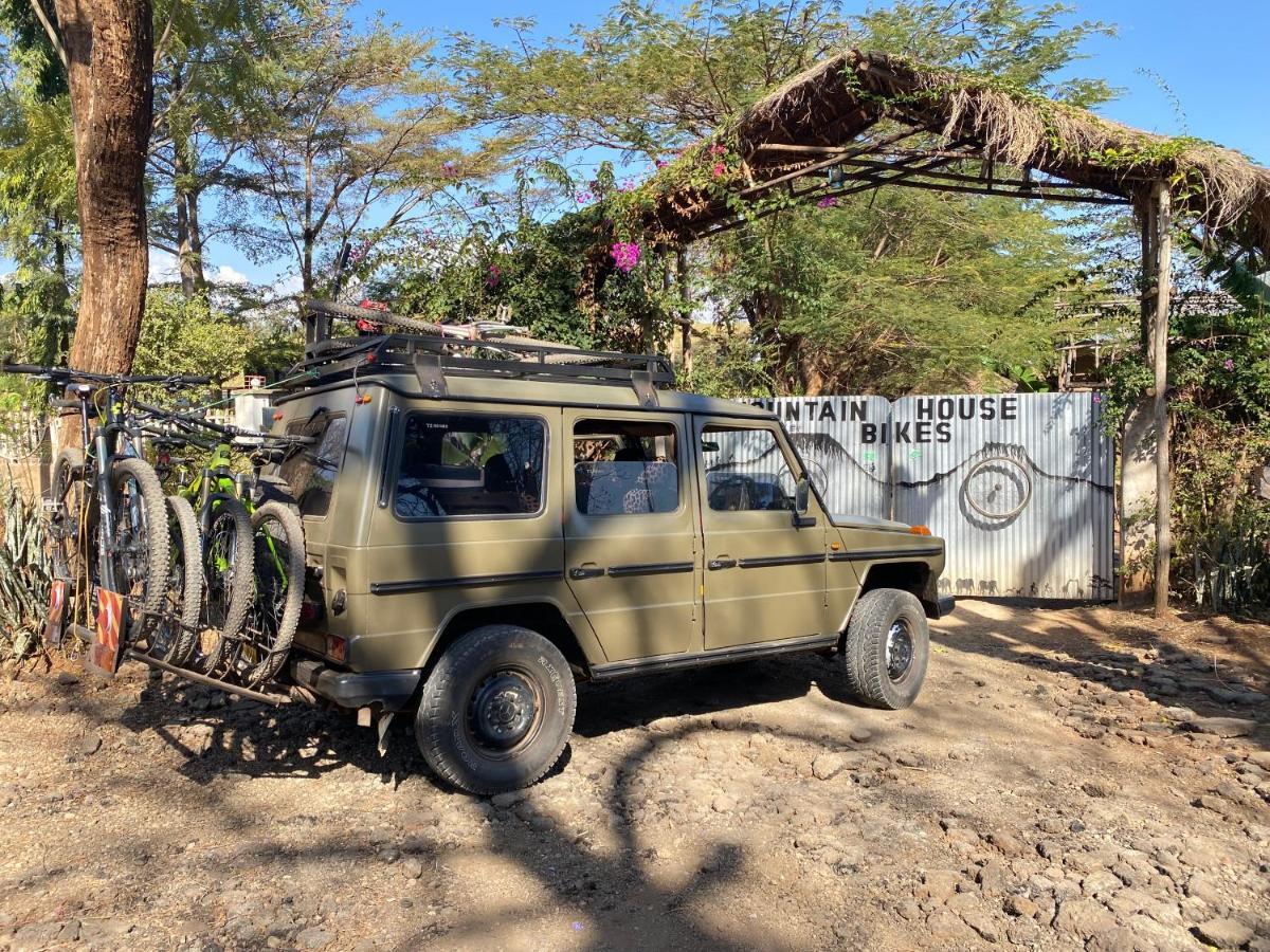 Albergue Mountain Bikes House Moshi Exterior foto